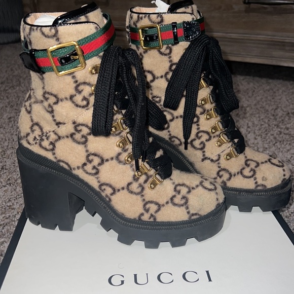 GG WOOL ANKLE BOOT// GOOD CONDITION//WORN OCCASIONALLY//. SIZE: 36 - Picture 4 of 16